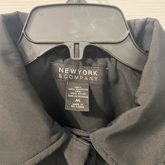 New York & Company women’s size medium long warm jacket in Excellent Condition - Picture 2 of 3